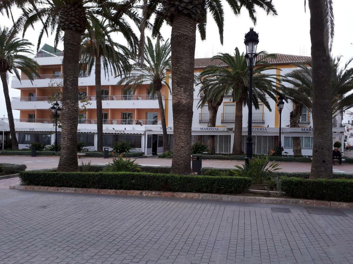 Calle Antonio Millon Nerja Exterior foto